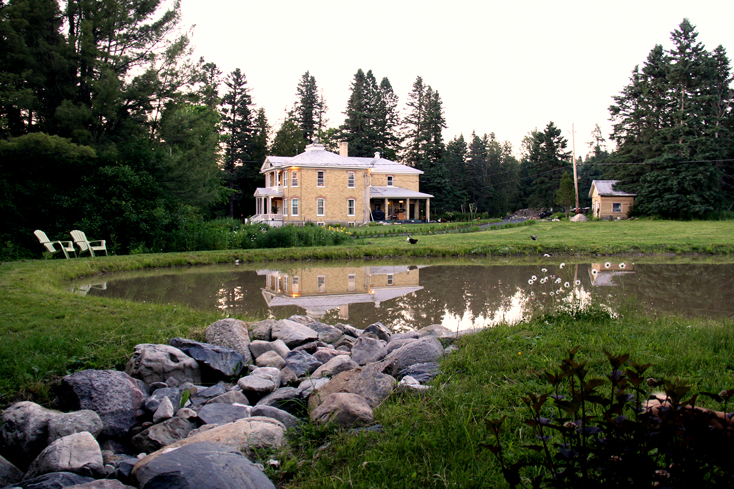 Taylor Manor by the Lake